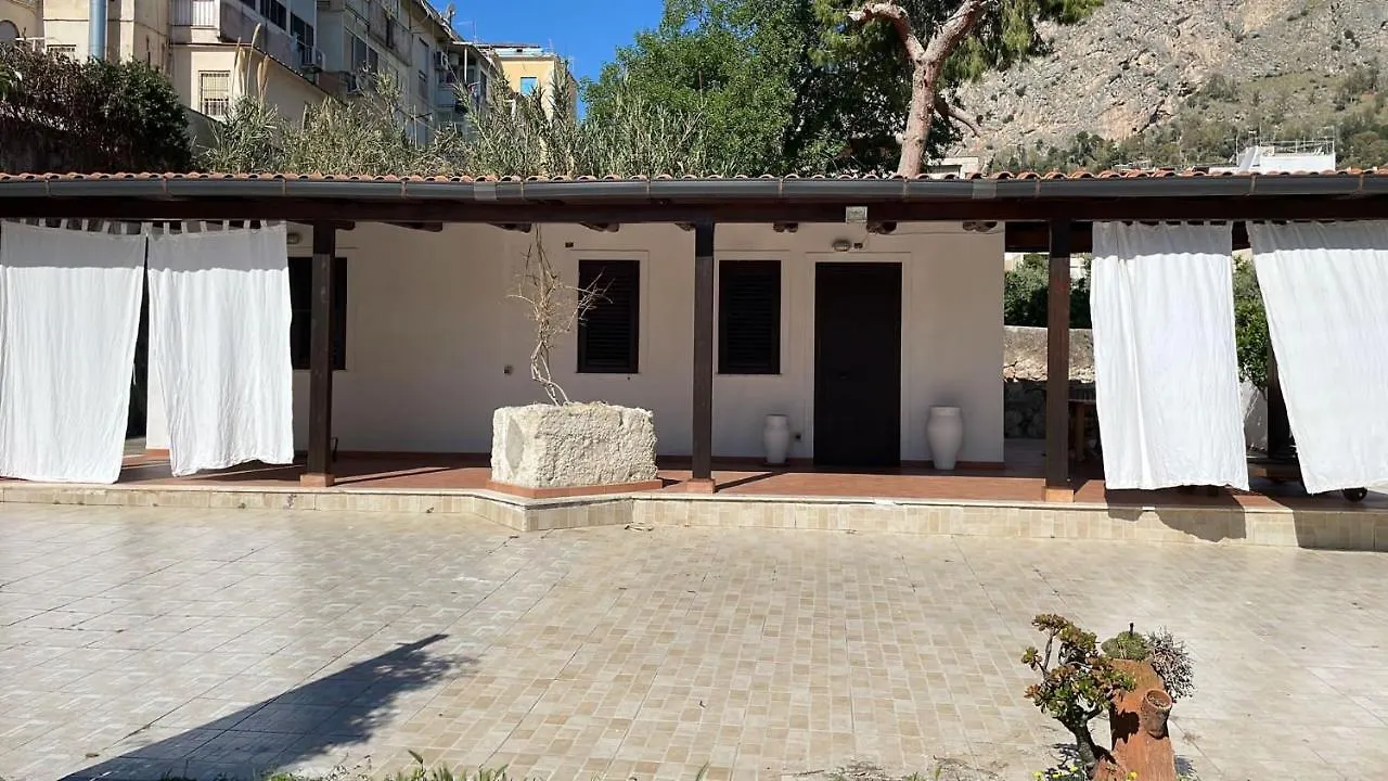 Prázdninový dům Campofelice Casa Vacanza Palermo